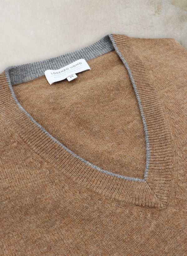 Men's Melbourne Contrast V-Neck Extra-Fine Pure Merino Wool Sweater in Tabacco