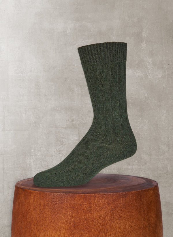 cashmere sock in forest green
