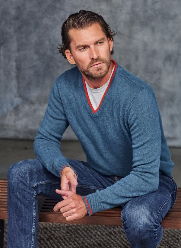 Men's Edelweiss V-Neck Cashmere Sweater in Teal Heather