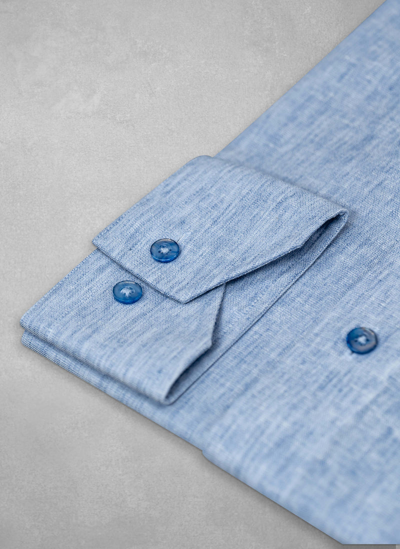 Collar detail of Alexander in Blue Fade Mélange Linen Shirt with navy shell buttons