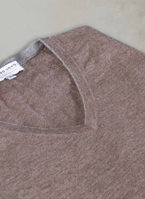 Contrast V-Neck Cashmere Sweater in Heather Brown