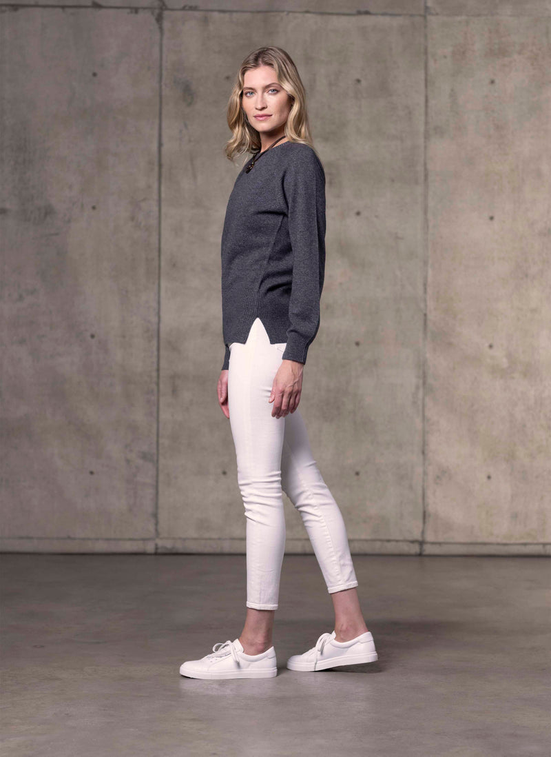 Women's Cashmere Sweater in Charcoal