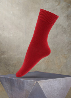 Women's Flat Knit Cashmere Blend Sock in Red