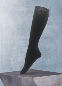 Women's Luxury Viscose Ribbed Knee High Sock in Black