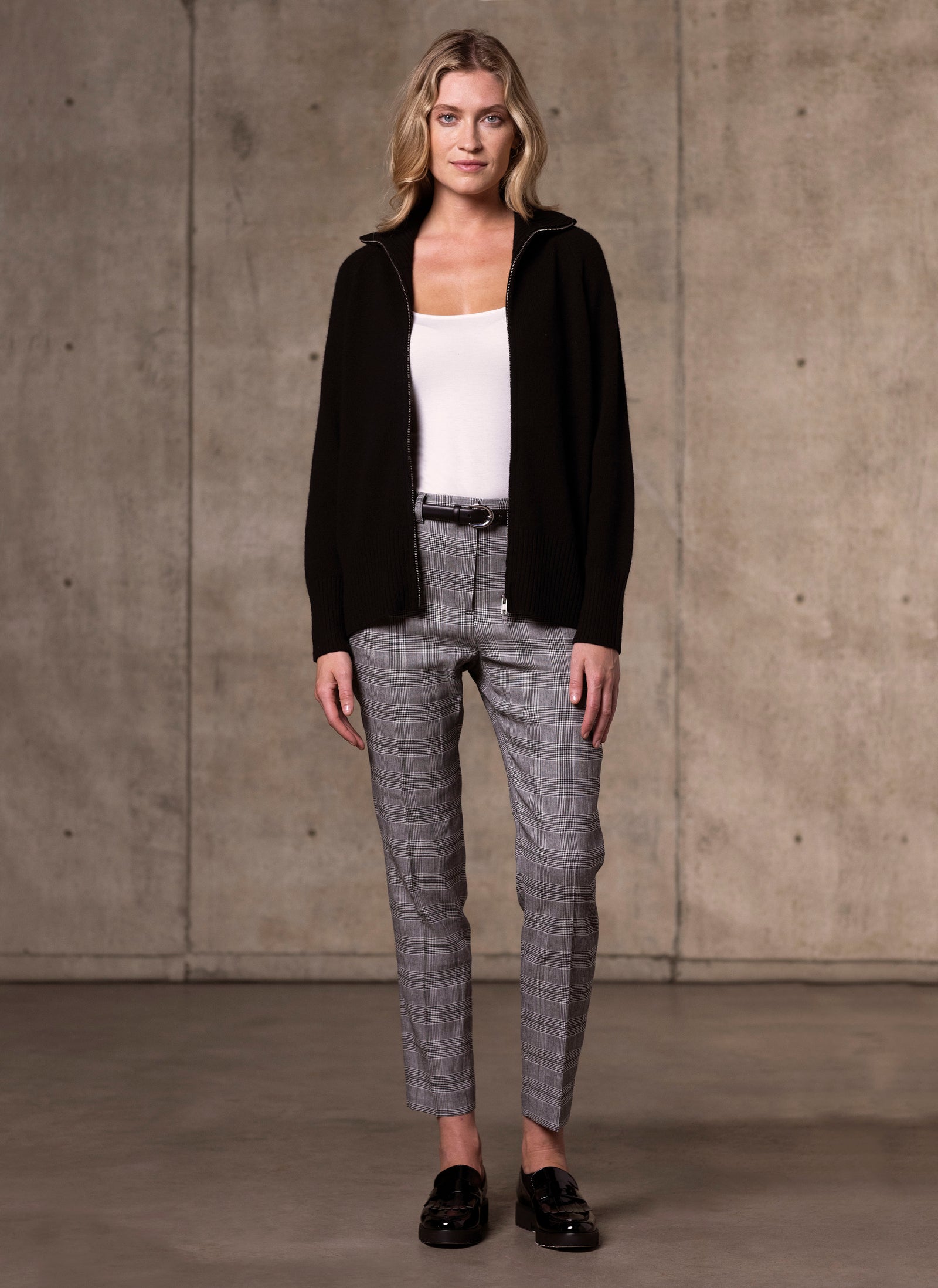 F23_LD_WF23001_FRANCESCA_Shot3