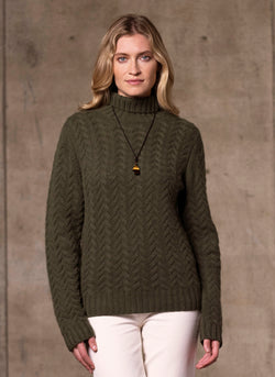 Women's Giulia Turtle Neck Cable Cashmere Sweater in Olive