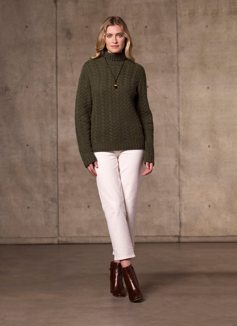 Women's Cashmere Turtleneck in Olive Green