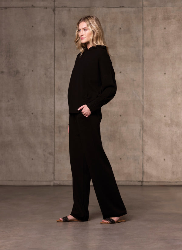 Women's Cashmere Hoodie and Cashmere Pant Set in Black