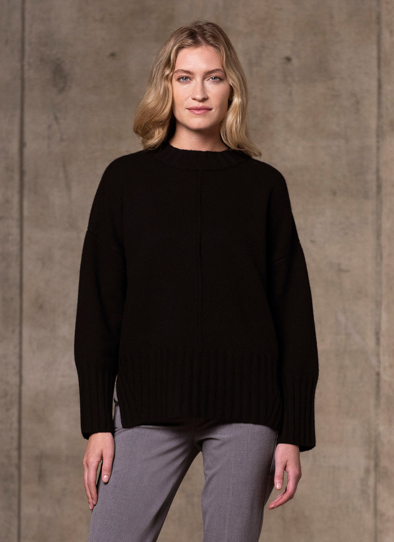 Women's Alessandra Mock Neck Knitted Cashmere Sweater in Black