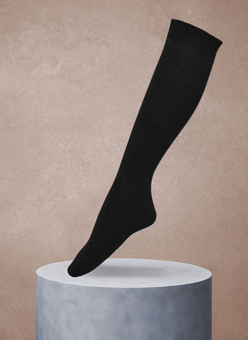 Women's Egyptian Cotton Knee High Sock in Black