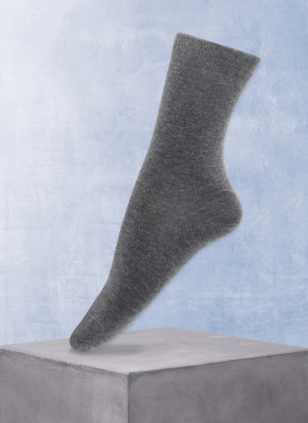 Women's Solid Sock in Charcoal