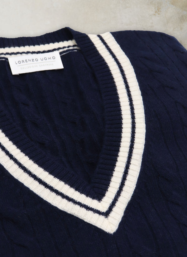 Men's Campo Tennis Cable V-Neck Cashmere Sweater in Navy Angel detail