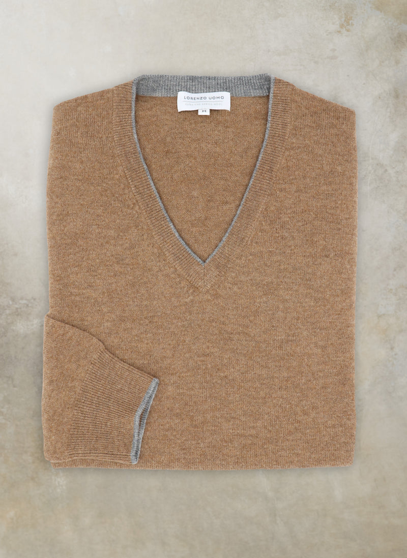 tobacco colored sweater Guess Usa Brown Vintage Washed In F193 Brown M Knit sweater made of a cotton blend fabric Stripes Neck Sweater- Tobacco Brown