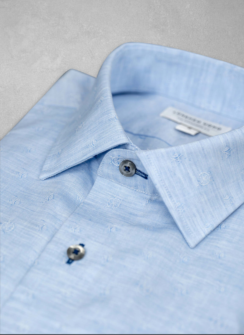 Collar detail of Alexander in "Mediterraneo" Jacquard Linen Shirt with navy contrast button holes and grey buttons