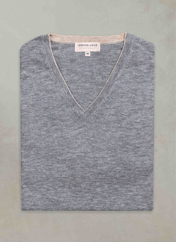 Contrast V-Neck Cashmere Sweater in Light Grey